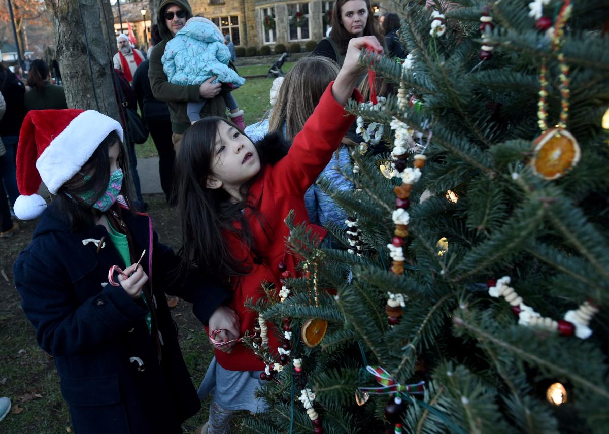 Granville’s annual Christmas Candlelight Walking Tour returns for 36th