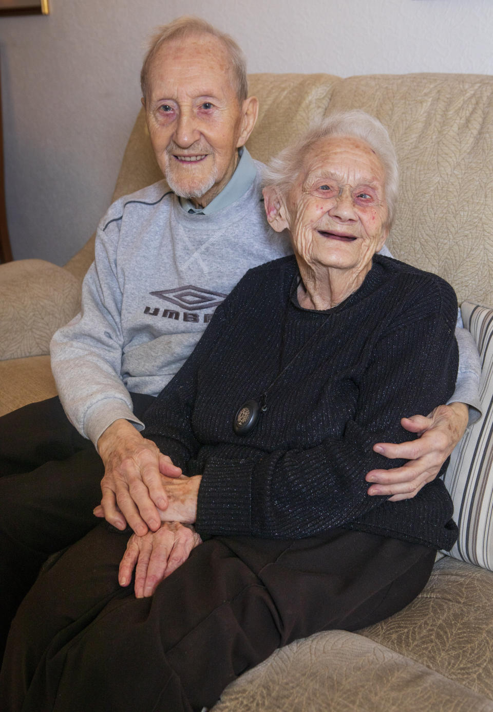 Robert, 93, and Alison Snaddon, 91, are celebrating their 75th wedding anniversary. [Photo: SWNS]