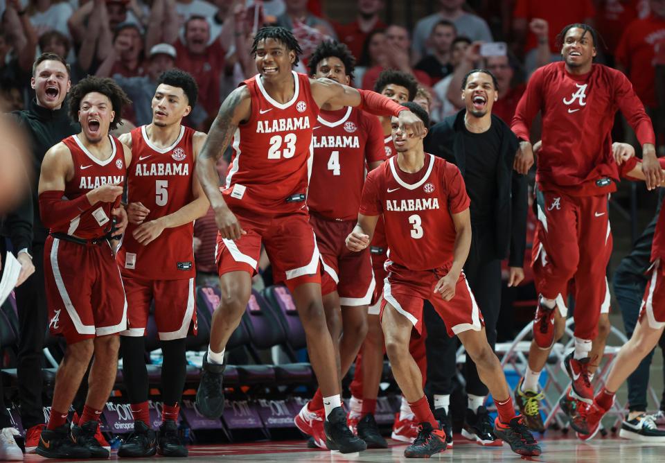 Alabama Crimson Tide players celebrate during the final seconds of their win over No. 1 Houston.