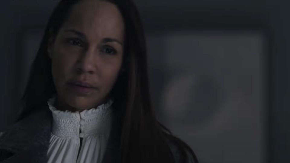 Amanda Brugel as Rita in The Handmaid's Tale