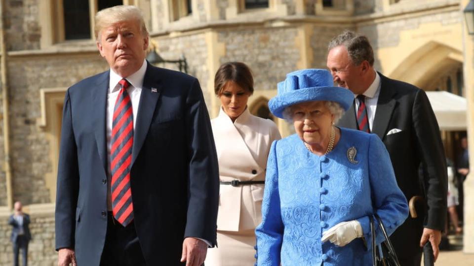 Donald Trump y la reina Isabel.