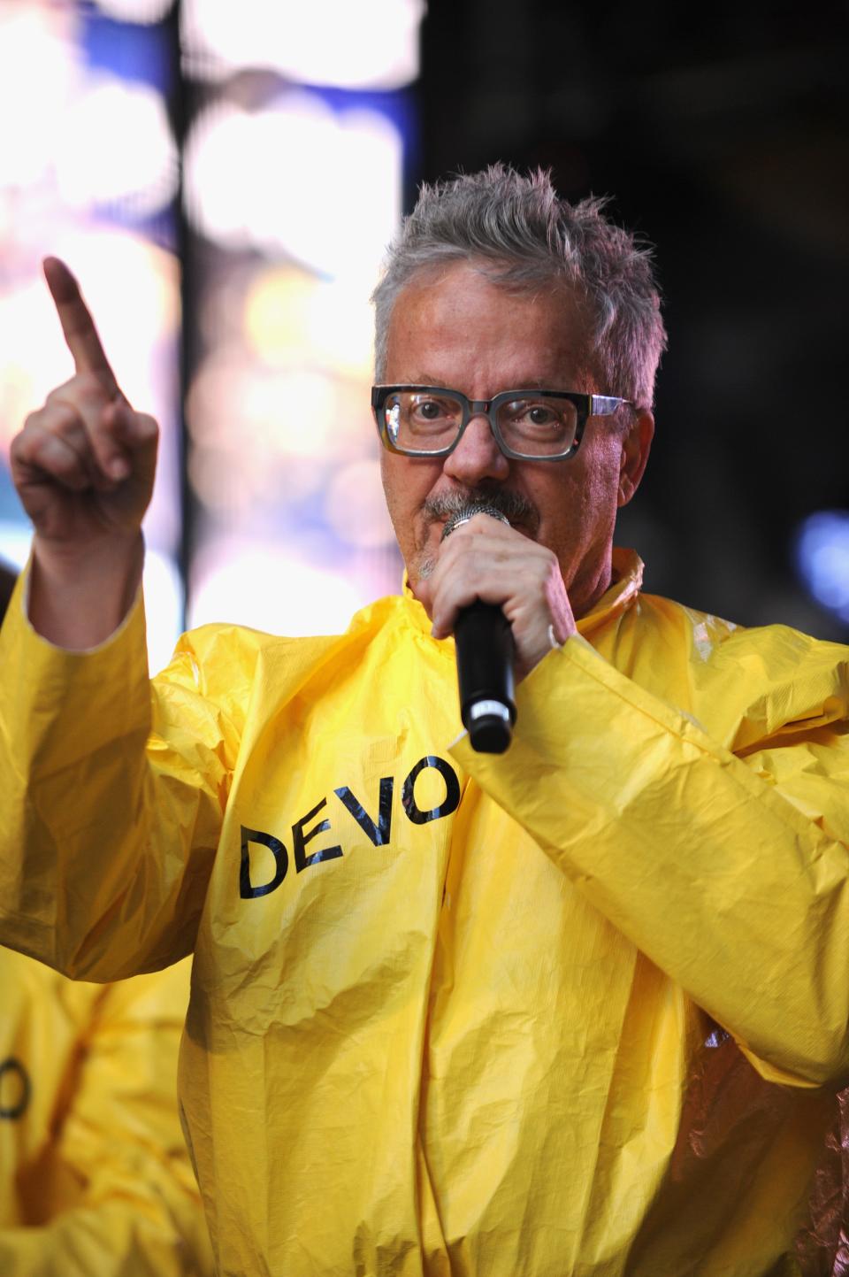 In an interview with the Los Angeles Times published Monday, Mark Mothersbaugh, 70, recalled fighting for his life in the ICU after contracting the coronavirus, which left him on a ventilator and led him to experience dark delusions.
