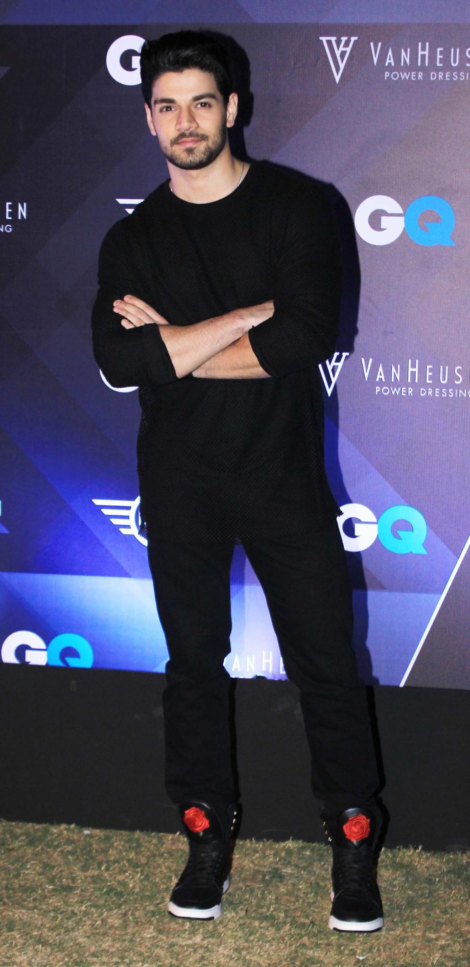 Bollywood meets fashion at 'Van Heusen and GQ Fashion Nights 2016' finale