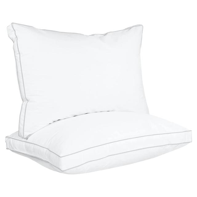 The Utopia Bedding Gusseted Pillows Are on Sale at