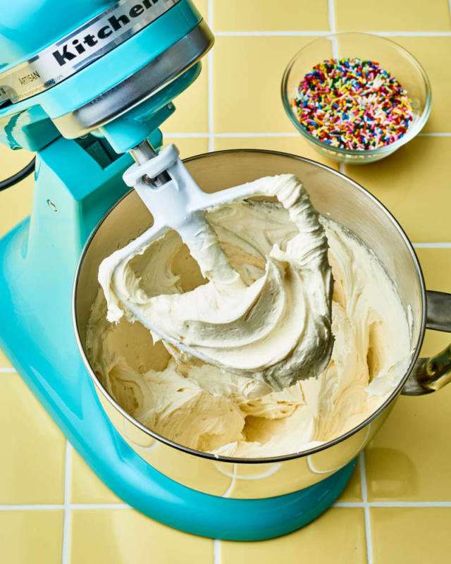 Kitchenaid frosting shop attachment