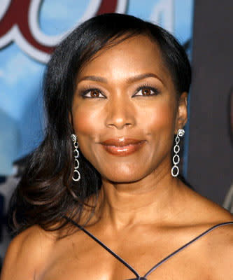 Angela Bassett at the Hollywood premiere of Touchstone Pictures' Mr. 3000