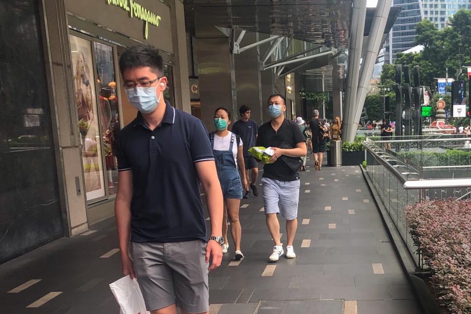 People seen wearing face masks on the streets of Orchard Road on 31 January, 2020. (PHOTO: Dhany Osman/Yahoo News Singapore)