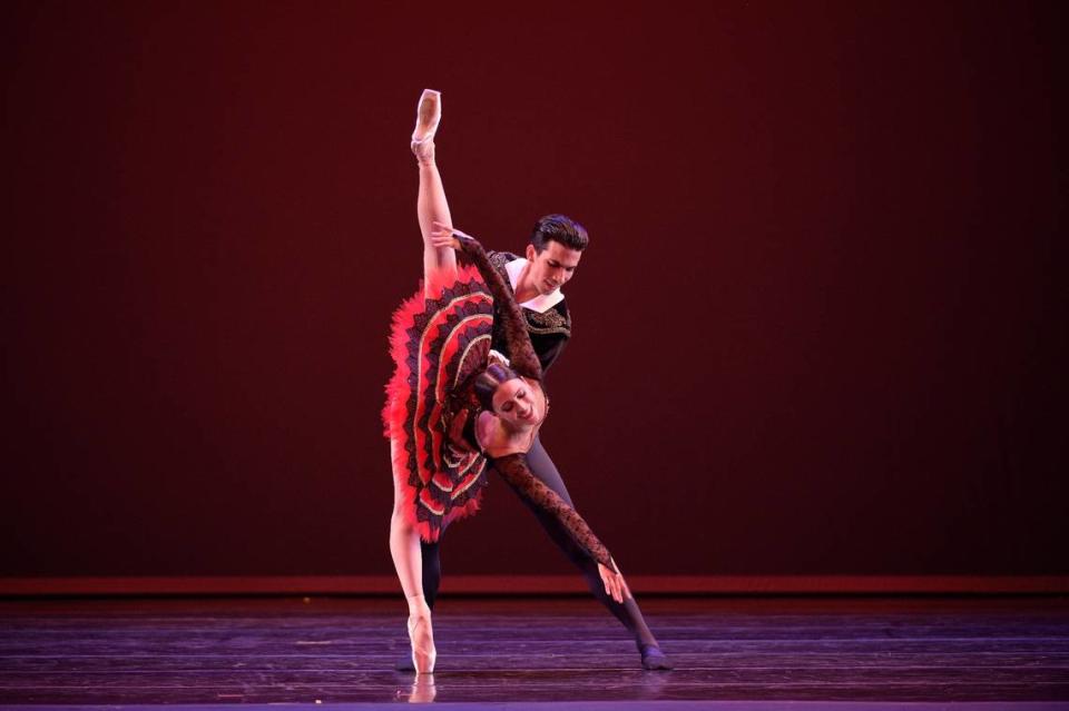 Katherine Barkman y Jorge Oscar Sánchez, ambos del Washington Ballet, artistas invitados en el XXVI IBFM (2021). Foto Simon Soong/Cortesía IBFM