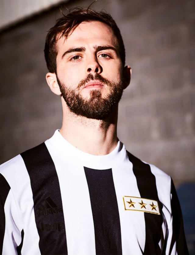 Juventus Unveil Special Anniversary Kit to Mark 120 Years