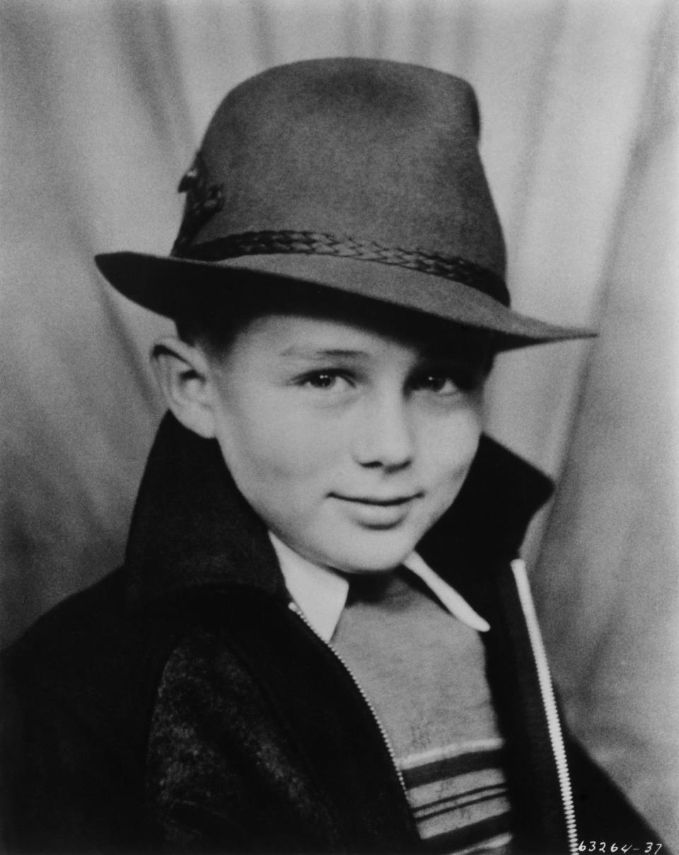 1938: Young James Dean