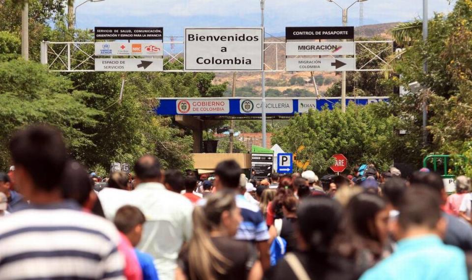 Ciudadanos venezolanos cruzan la frontera hacía Colombia por el puente Simón Bolívar, en Cúcuta (Colombia) el 22 de agosto de 2019. Foto de archivo.