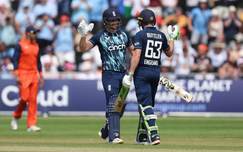 Jos Buttler and Liam Livingstone celebrate - GETTY IMAGES