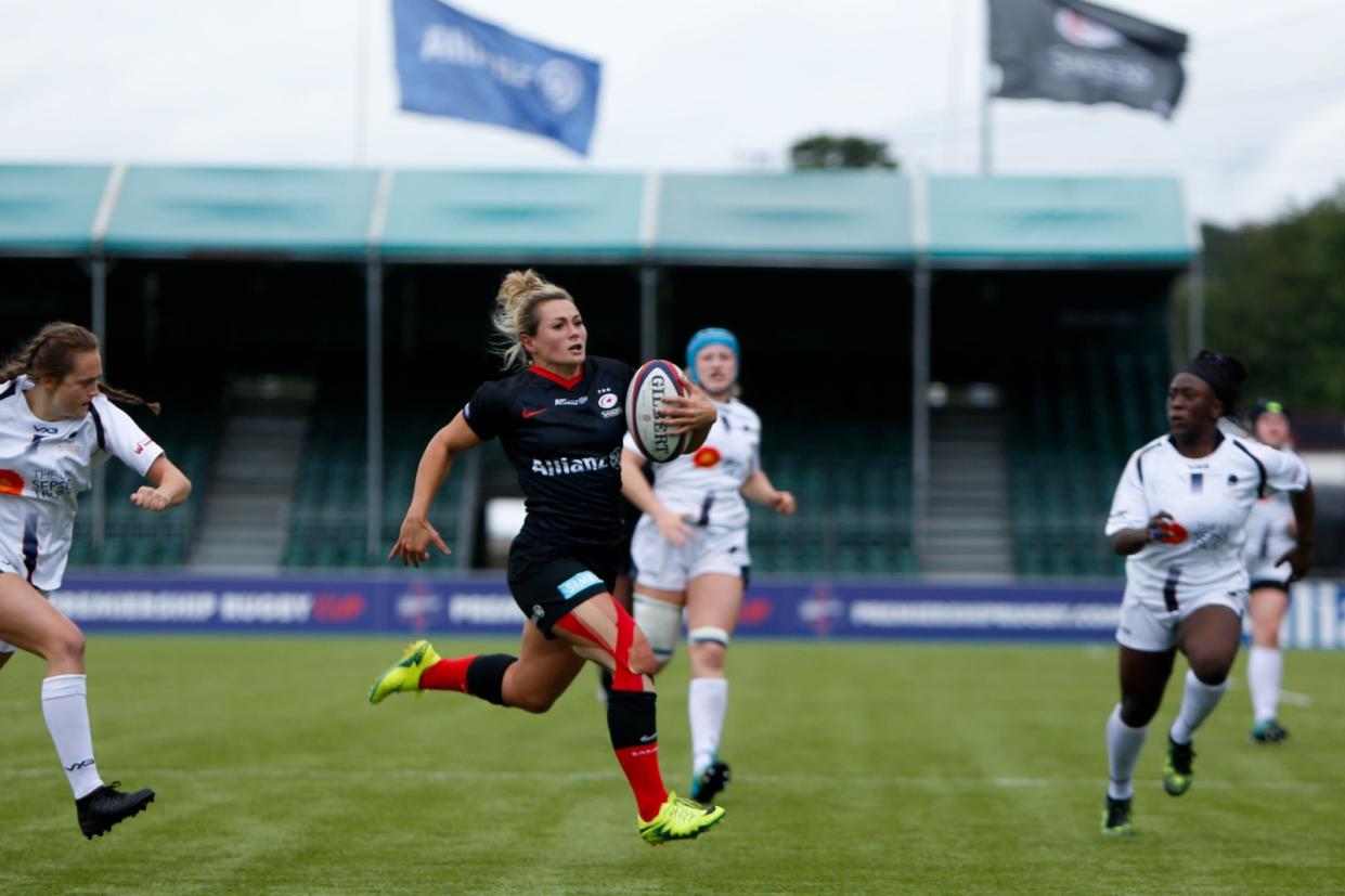 Vicky Fleetwood scored twice in Saracen's 55-3 victory over Worcester at Allianz Park 