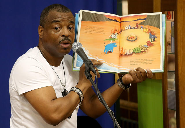 LeVar Burton will read to you live on Twitter starting this week