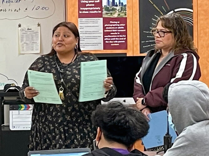 Roybal Learning Center Principal Blanca Cruz, left, stopped into a film production class to tell students about a field trip to NBC4 and the backlot at Universal Studios Hollywood. (Linda Jacobson/The 74)