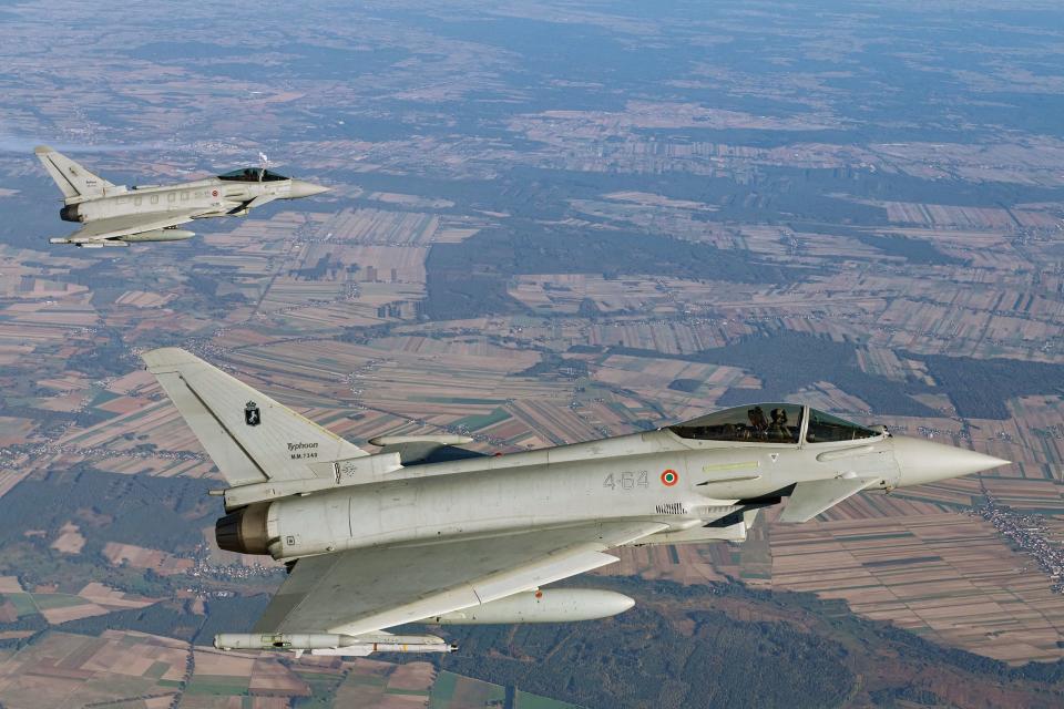 Eurofighter-Jets bei einer Nato-Luftschutzübung über Polen. - Copyright: ADOSLAW JOZWIAK/Getty Images