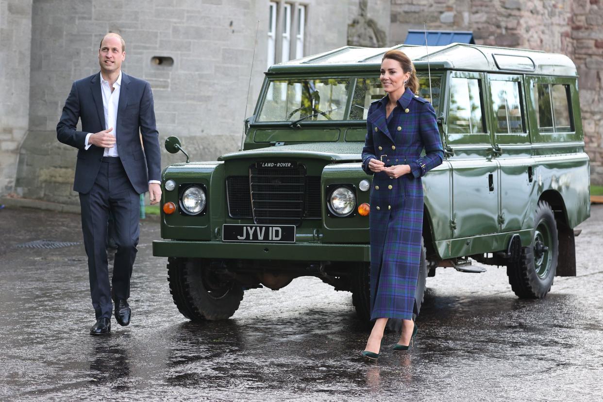 Britain's Prince William, Duke of Cambridge and Britain's Catherine, Duchess of Cambridge arrive in a Land Rover Defender that previously belonged to Prince Philip, Duke of Edinburgh, as they host a drive-in cinema event for NHS staff at the Palace of Holyroodhouse in Edinburgh, Scotland on May 26, 2021, during their week long visit to Scotland. (Photo by Chris Jackson / POOL / AFP) (Photo by CHRIS JACKSON/POOL/AFP via Getty Images)