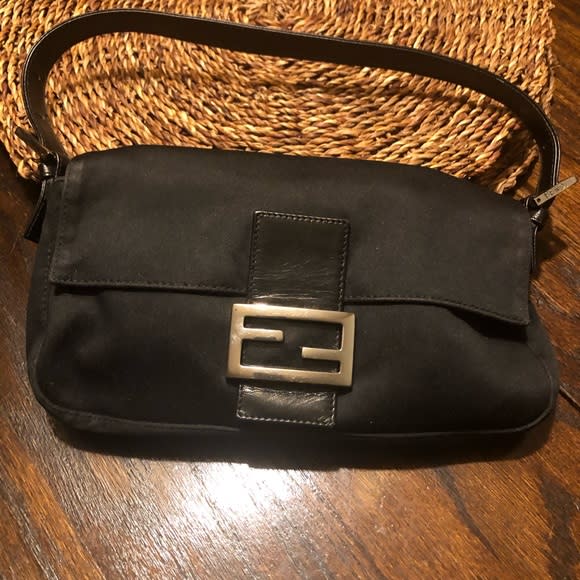 Prada Leather Logo Mini Bag, If Kendall Jenner Borrowed This Purse From  Her Niece, Stormi Must Be Buggin