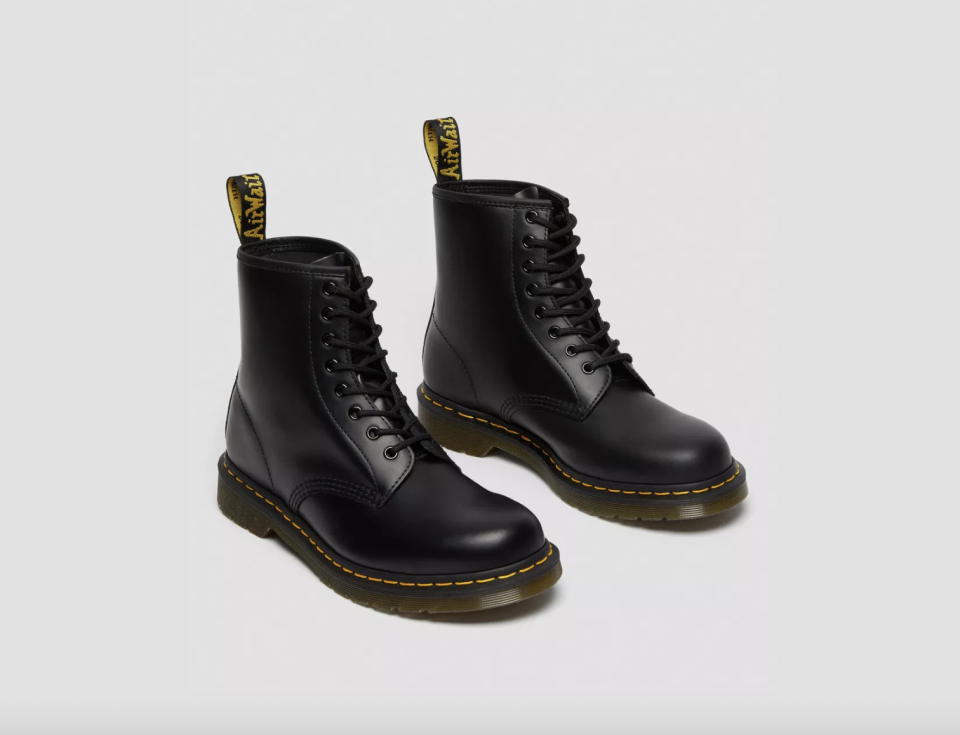 dr martens classic boots