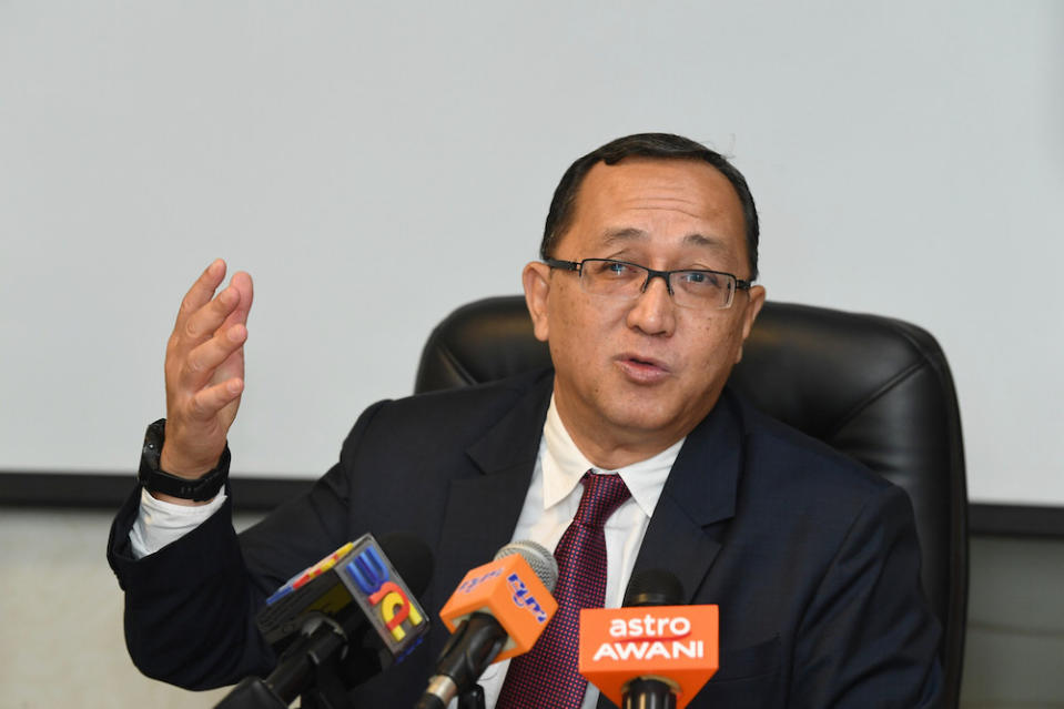 Education Director-General Datuk Amin Senin said the ministry viewed anti-palm oil propaganda activities seriously. — Bernama pic