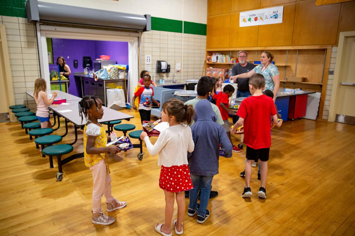 School Lunch at Hillis Elementary in Des Moines, Tuesday, May 10, 2022.