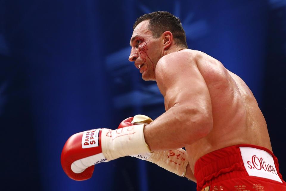 Boxing - Wladimir Klitschko v Tyson Fury WBA, IBF & WBO Heavyweight Title's - Esprit Arena, Dusseldorf, Germany - 28/11/15 Wladimir Klitschko with a cut to the face during the fight Reuters / Kai Pfaffenbach Livepic