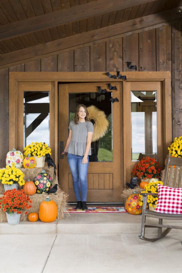 DIY Halloween Door Mat + Front Porch - House On Longwood Lane