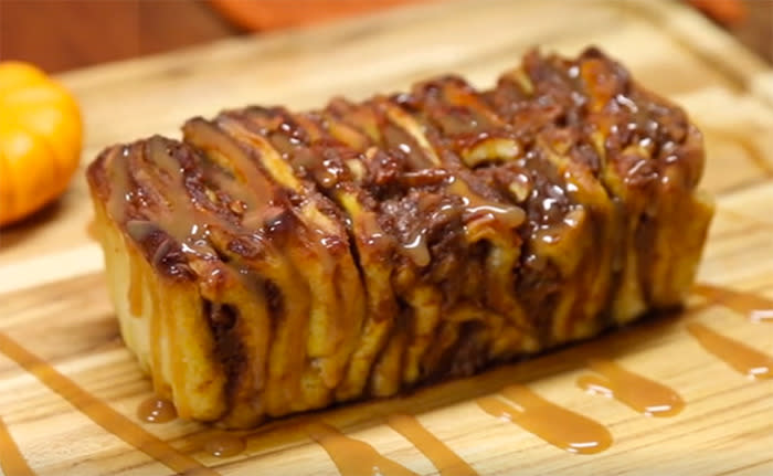 Caramel Pumpkin Pull Apart Bread 