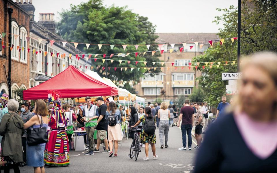 Food stalls on Tatum Street in Walworth, a subject of one essay in London Feeds Itself