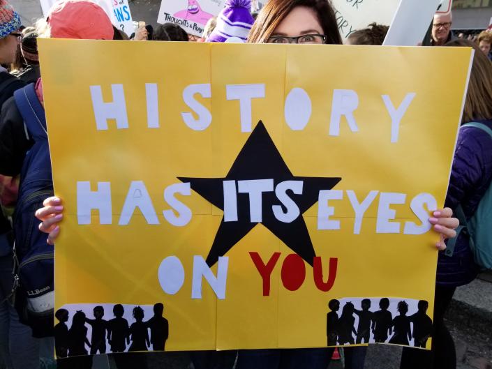 One of the many <em>Hamilton</em>-inspired signs at the March for Our Lives in Washington, D.C. (Christopher Wilson/Yahoo News)