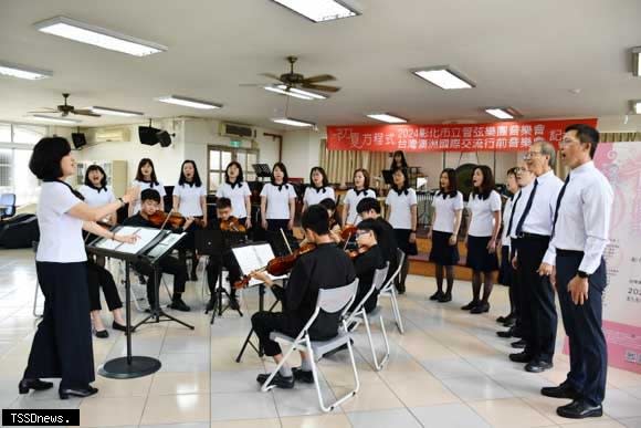 彰化市立管弦樂團將在彰化高中雨賢館盛大公演。（記者方一成攝）