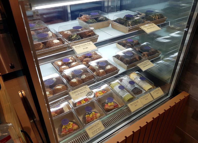 image of on&#39;lee artisan bakery&#39;s refrigerator section