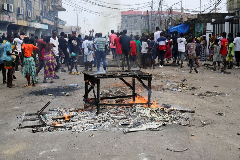 Congo security forces fire tear gas, clash with anti-government protesters