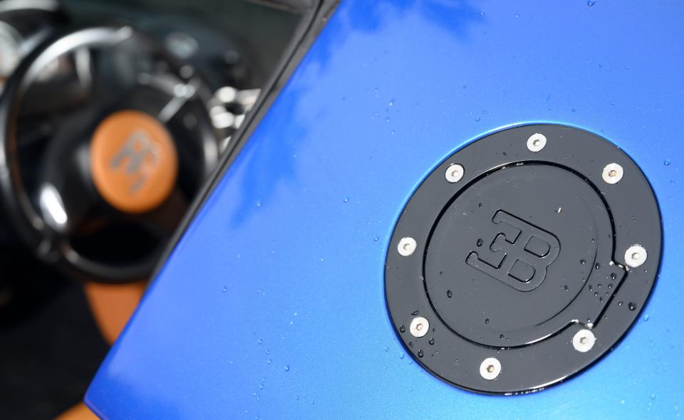 A detail if the fuel cap on Eric Bonnette's 2012 Bugatti Veyron kit car.