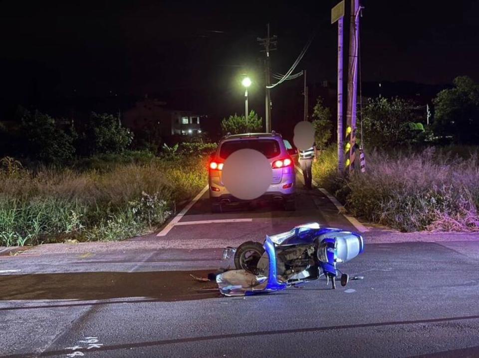 苗栗苑裡鎮發生自小客車與機車碰撞車禍，結果雙方都酒駕超標。（圖：警方提供）