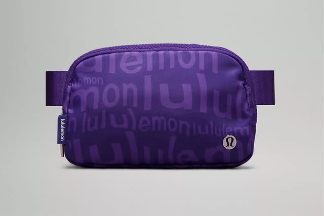 <p>lululemon</p>