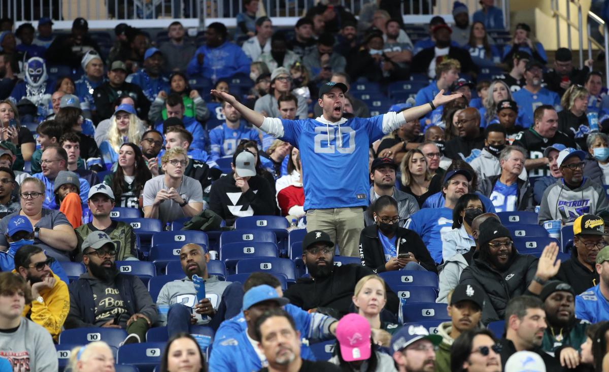 Fans did not like the Thanksgiving halftime show at Ford Field