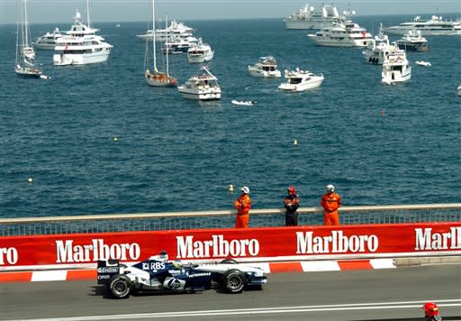 German driver Nick Heidfeld steers his Williams BMW on his way to taking the second place of the Monaco Formula 1 Grand Prix, Sunday, May 22, 2005. (AP Photo/Claude Paris)