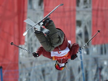 Freestyle Skiing - Pyeongchang 2018 Winter Olympics - Women's Ski Halfpipe Qualifications - Phoenix Snow Park - Pyeongchang, South Korea - February 19, 2018 - Cassie Sharpe of Canada competes. REUTERS/Mike Blake