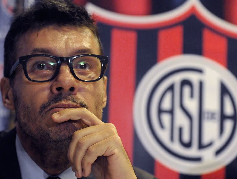 Marcelo Tinelli pidió licencia como presidente de San Lorenzo y citó los malos resultados del equipo como el desencadenante de su decisión.