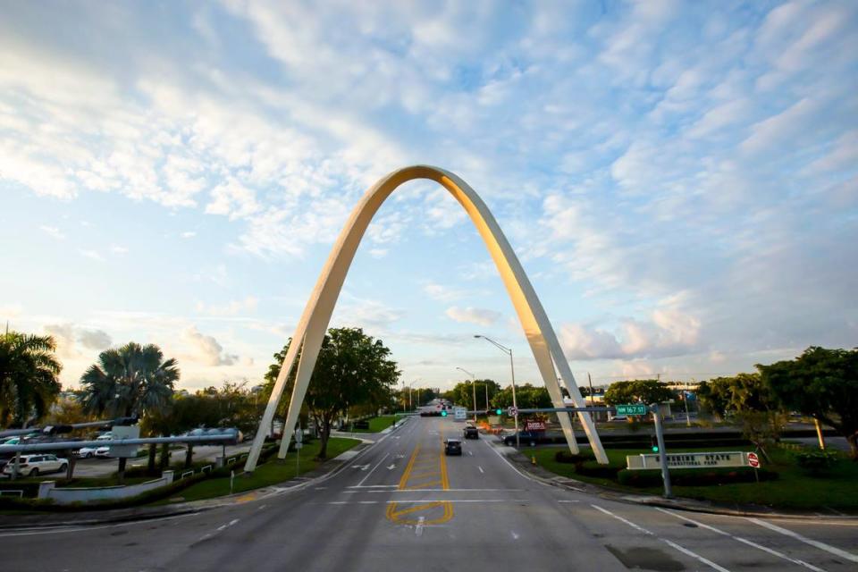A view of the Sunshine State Arch from the expressway in Miami Gardens in 2020.