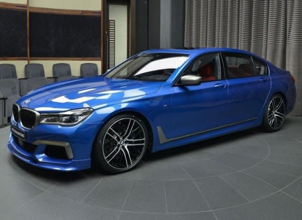 BMW地表最強豪華房車再推特別版─M760Li xDrive Estoril Blue！