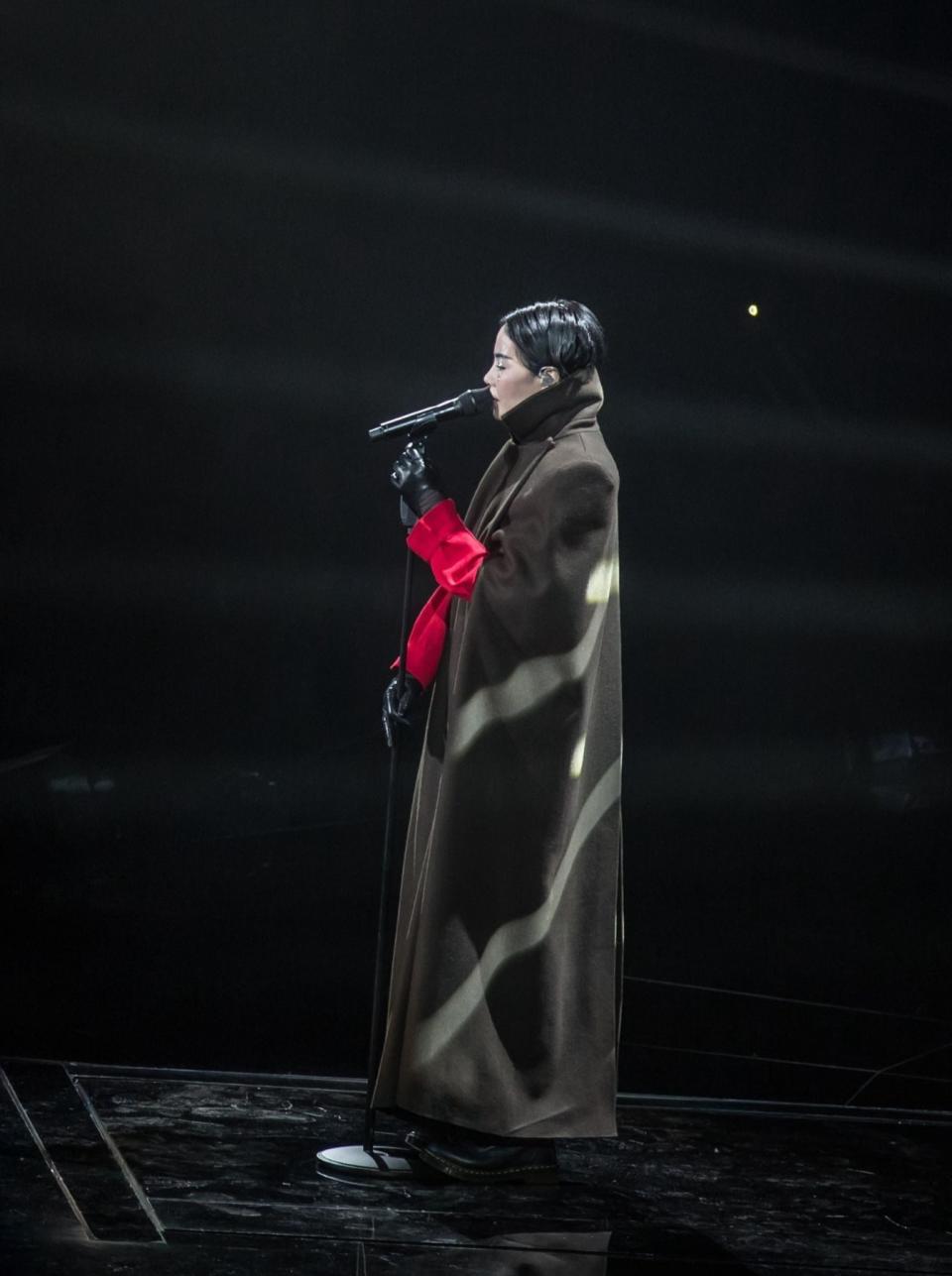 December 30, 2016 styled by Titi Kwan, on-stage during her “Faye’s Moments Live 2016” concert in Shanghai, China