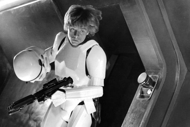 Mark Hamill in der Montur eines Storm Troopers in Epsiode IV. (Bild: Getty Images)