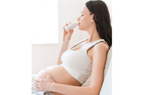 媽媽懷孕4個月起，開始使用益生菌或機能優酪乳調整體質，平衡媽媽及胎兒的T細胞發展。