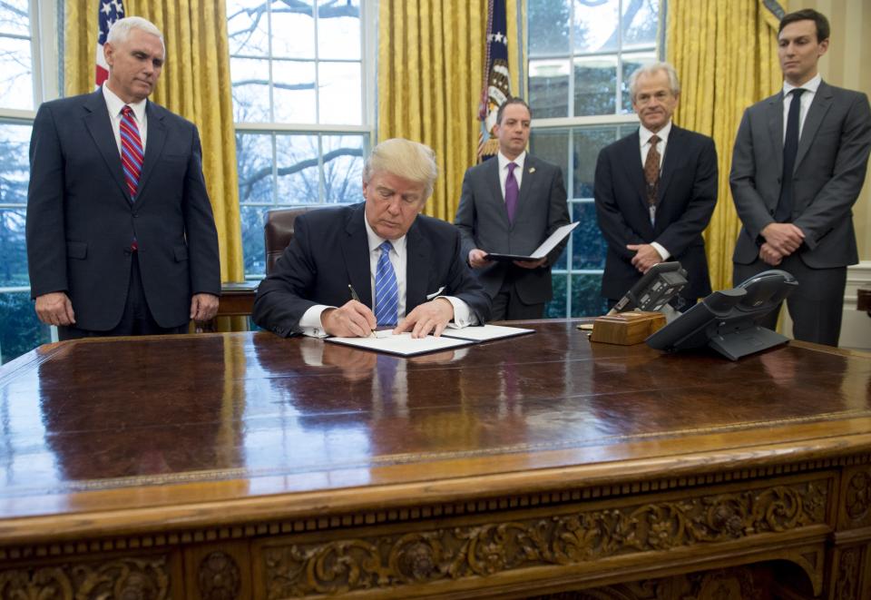 Trump signs an executive order 