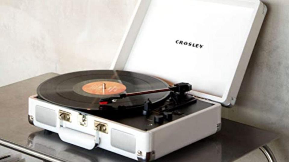 Best gifts for teen girls: Crosley CR8005D-WS Cruiser Deluxe Suitcase Turntable