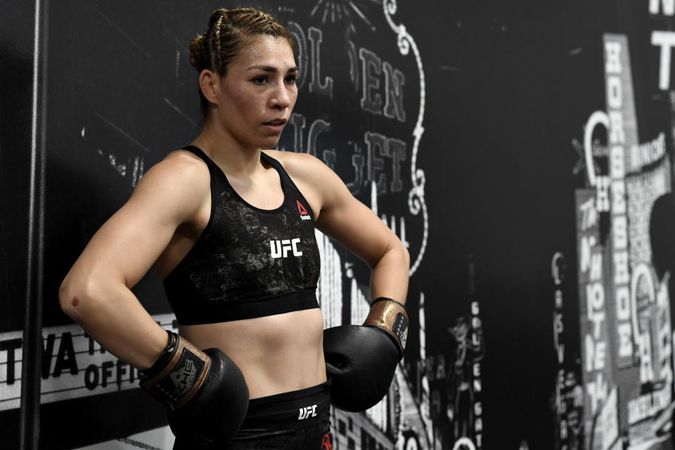 Irene Aldana trains for UFC fight