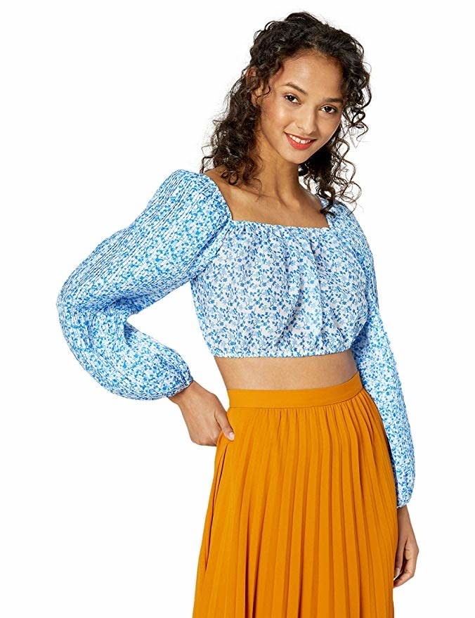 C/Meo Collective Women's Come Across Puff Sleeve Fashion Crop Top