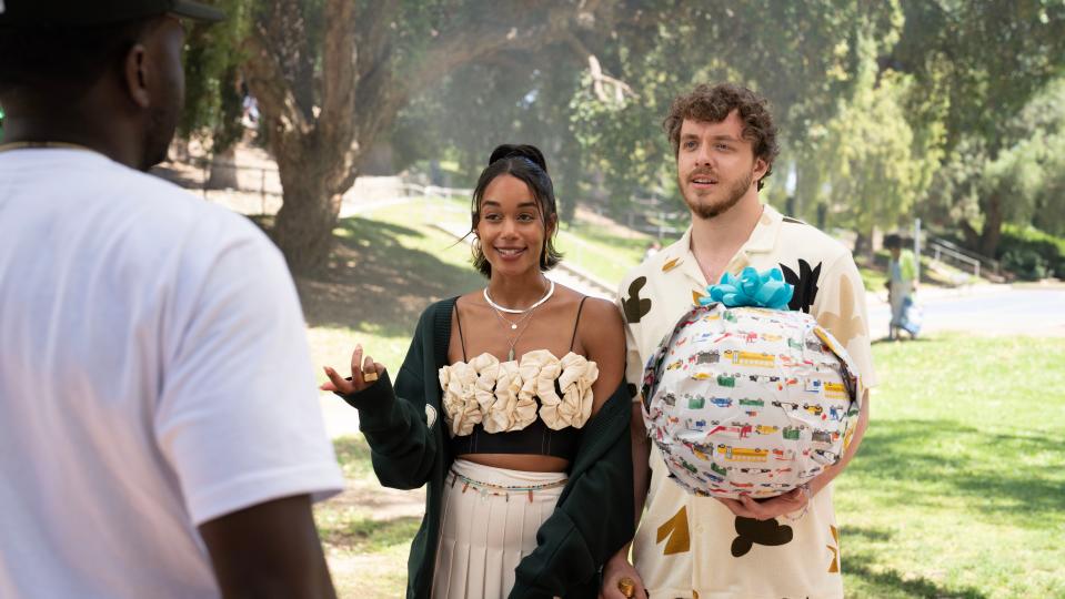 (L-R): Laura Harrier as Tatiana and Jack Harlow as Jeremy in 20th Century Studios' WHITE MEN CAN'T JUMP, exclusively on Hulu. Photo by Parrish Lewis. © 2023 20th Century Studios. All Rights Reserved.